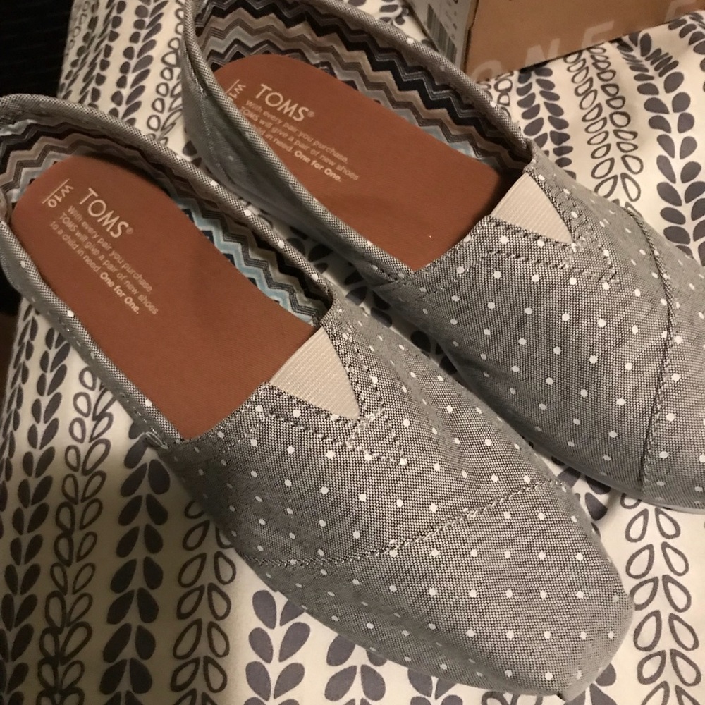 Toms size 10